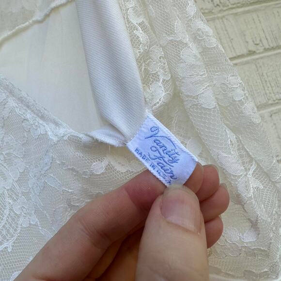 Vanity Fair Vintage 80's White Coquette Lace Slip Dress - Picture 3 of 5